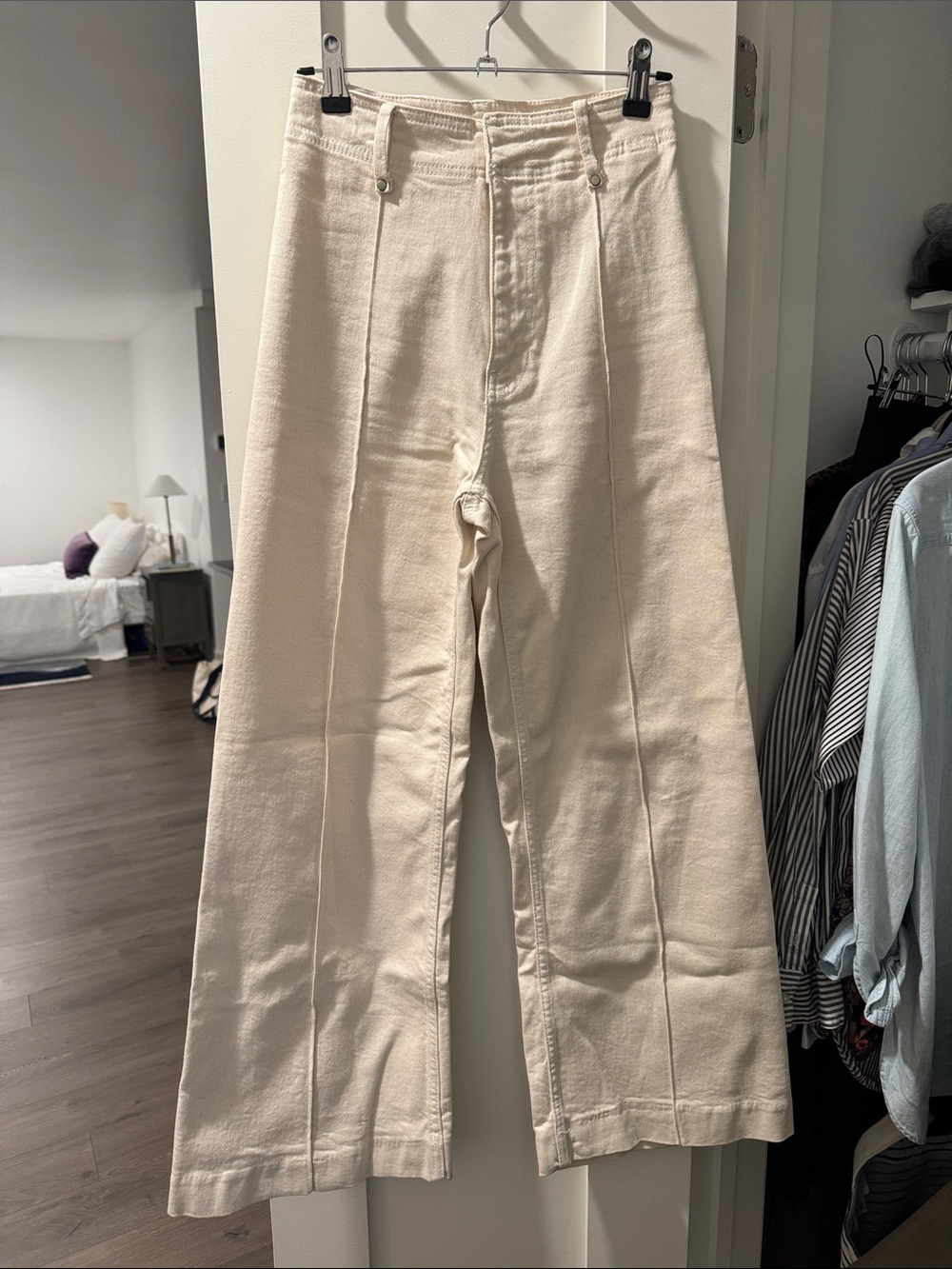 Zara High-Waist Wide-Leg Women's Jeans in Cream